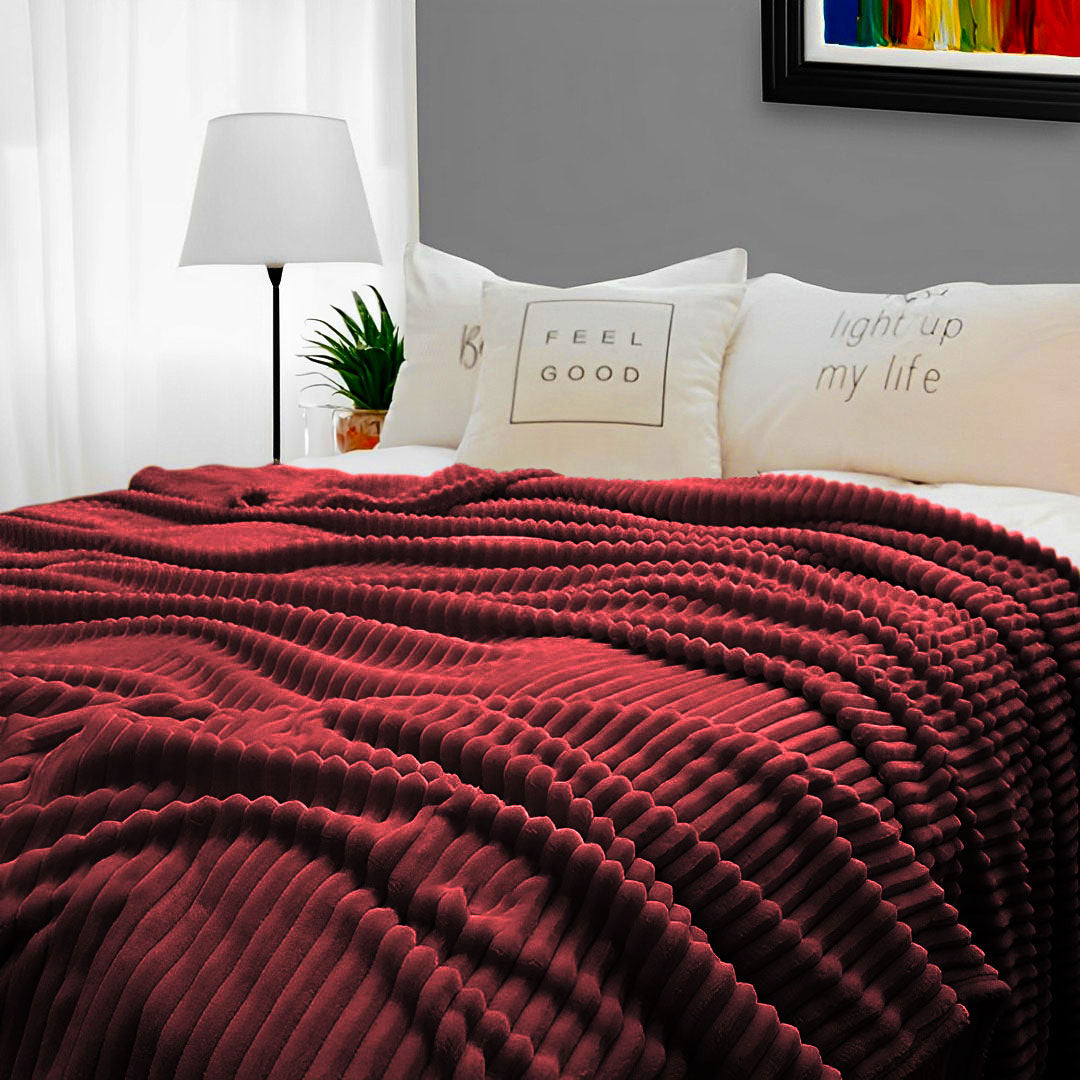 Throw Blanket Knitted Striped Pattern - Burgundy