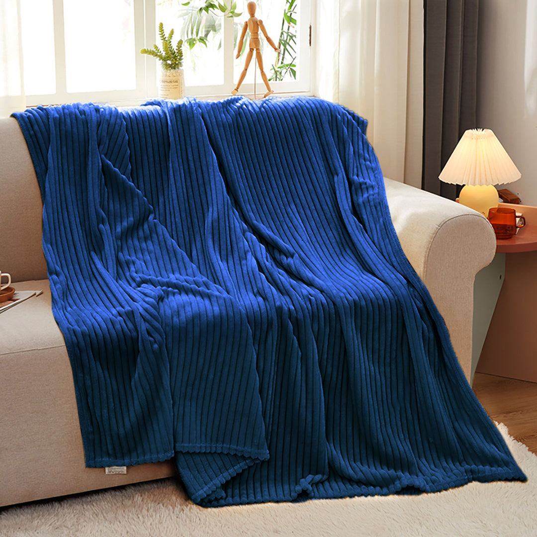 Throw Blanket Knitted Striped Pattern - Blue