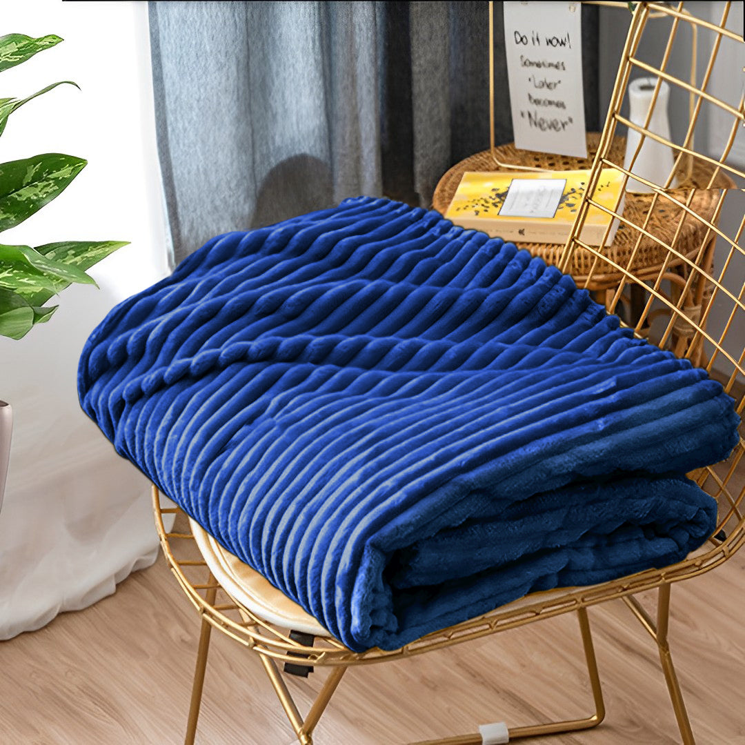 Throw Blanket Knitted Striped Pattern - Blue