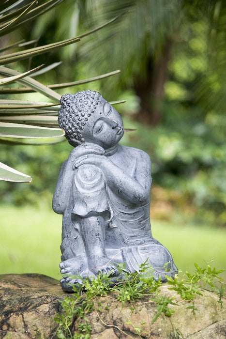 Serene Sitting Buddha Sculpture